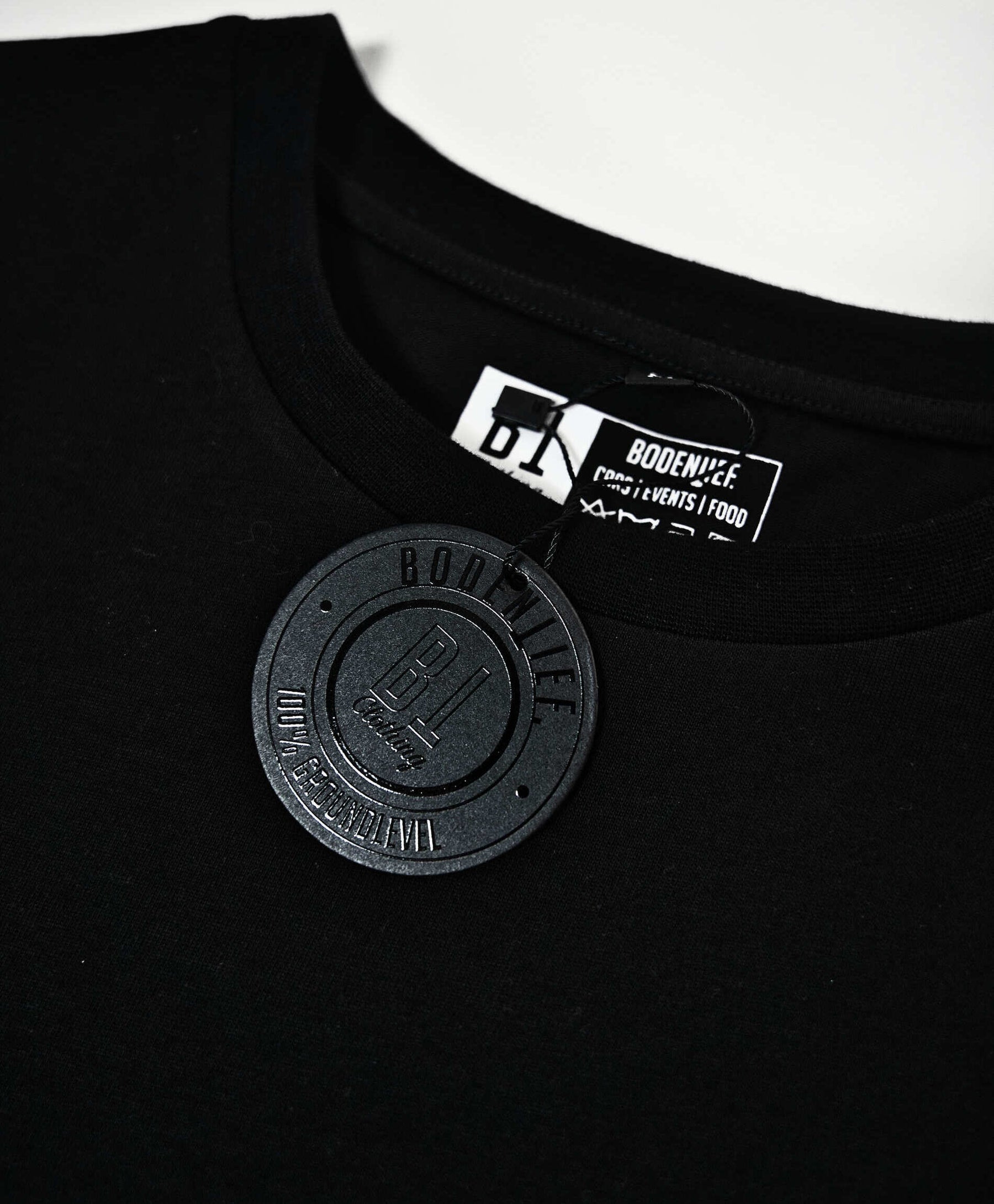 bodentief. -CREATE DAYS T-SHIRT BLACK-